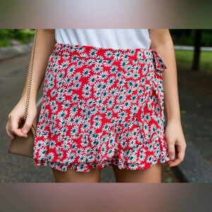 ZARA TRAFALUC | Red Daisy Floral Skort - Size XS